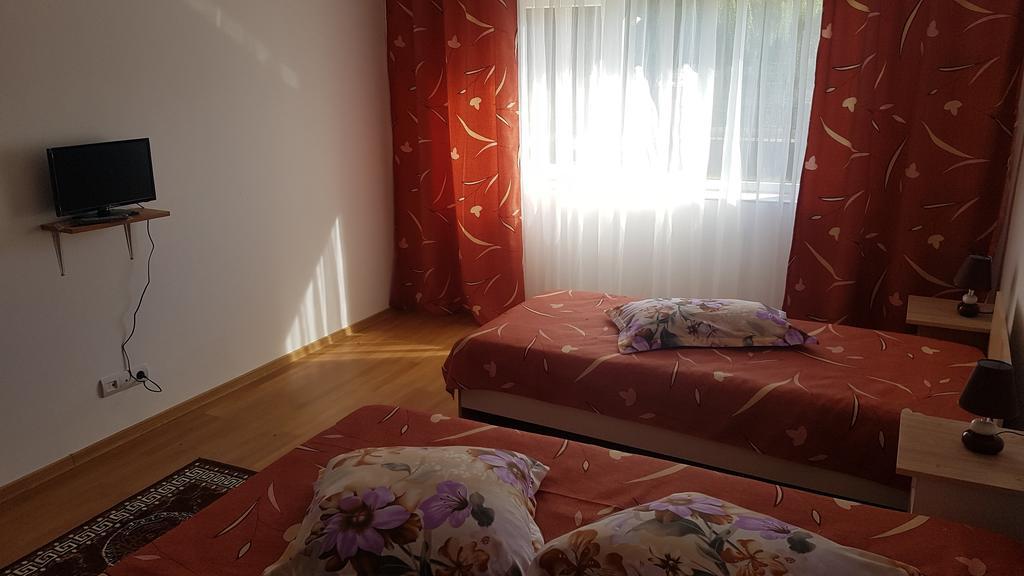 Casa Rustica Apart & Rooms Cimpineanca Экстерьер фото